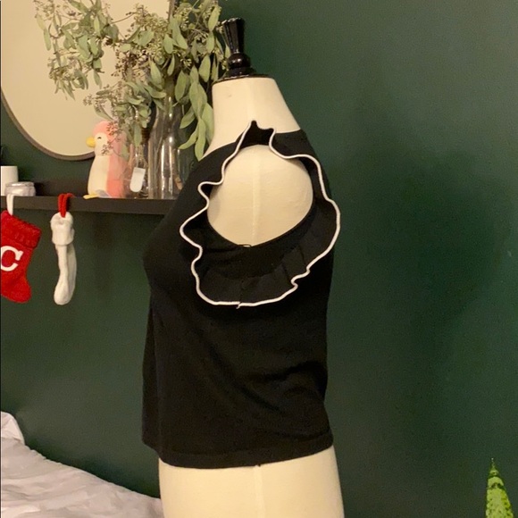 Black blouse - Picture 2 of 3